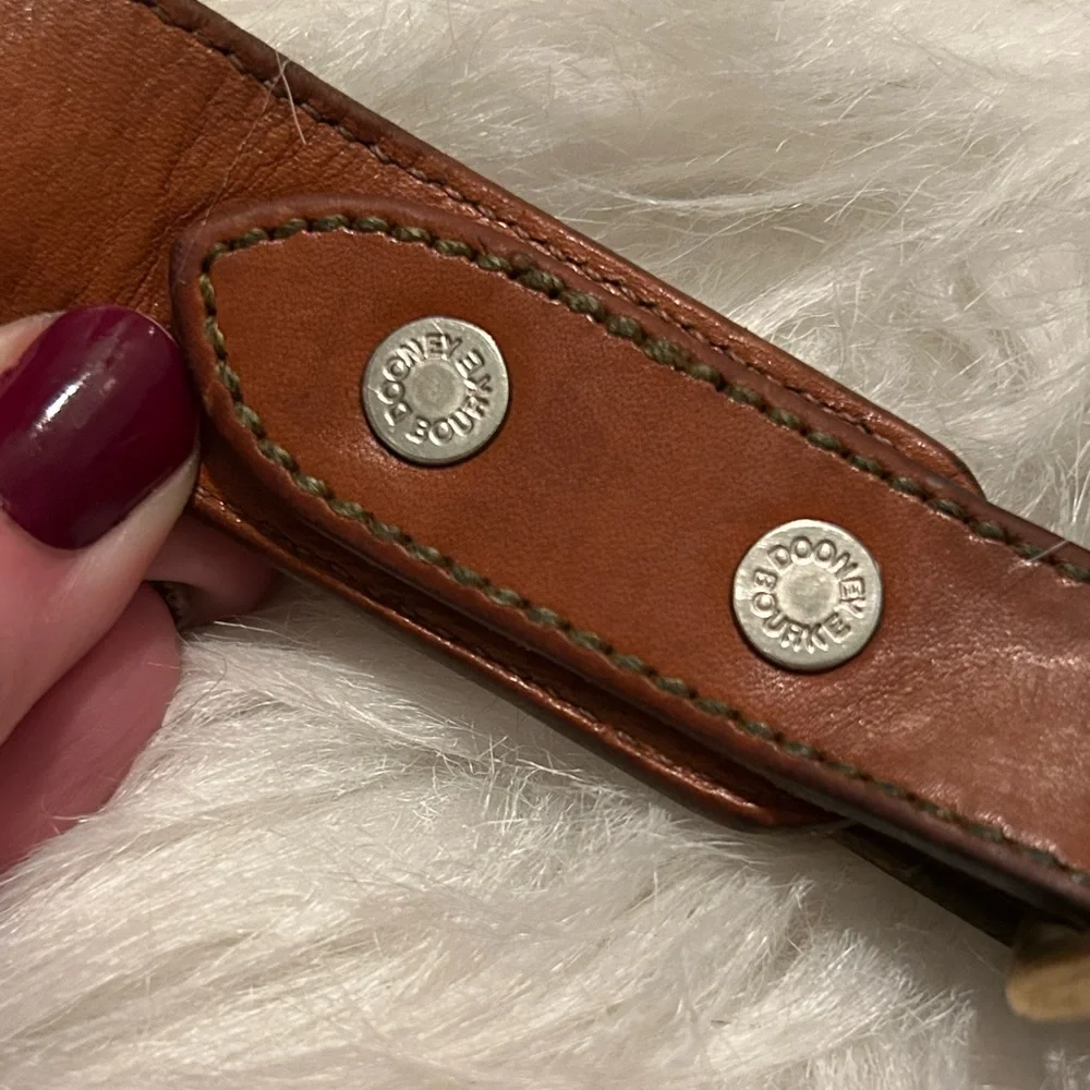 🔥SOLD🔥DOONEY AND BOURKE Vintage All Weather Leather Crossbody Purse - Picture 9 of 16